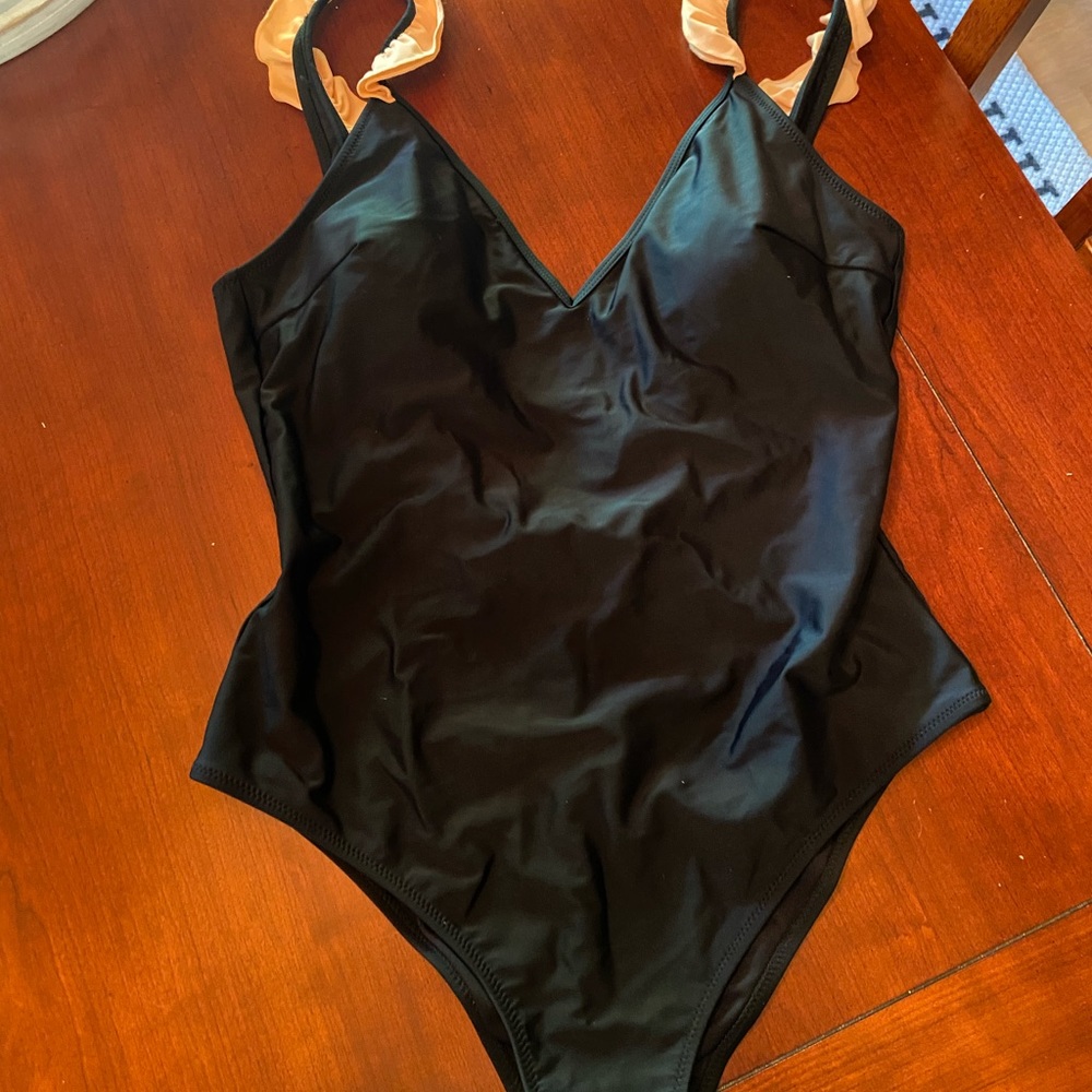 Cupshe Open Back Bathing Suit